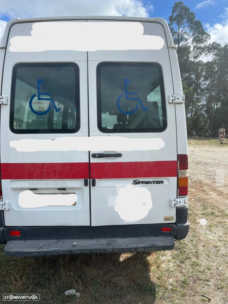 Porta Trás Direita Mercedes Sprinter Ano 2006