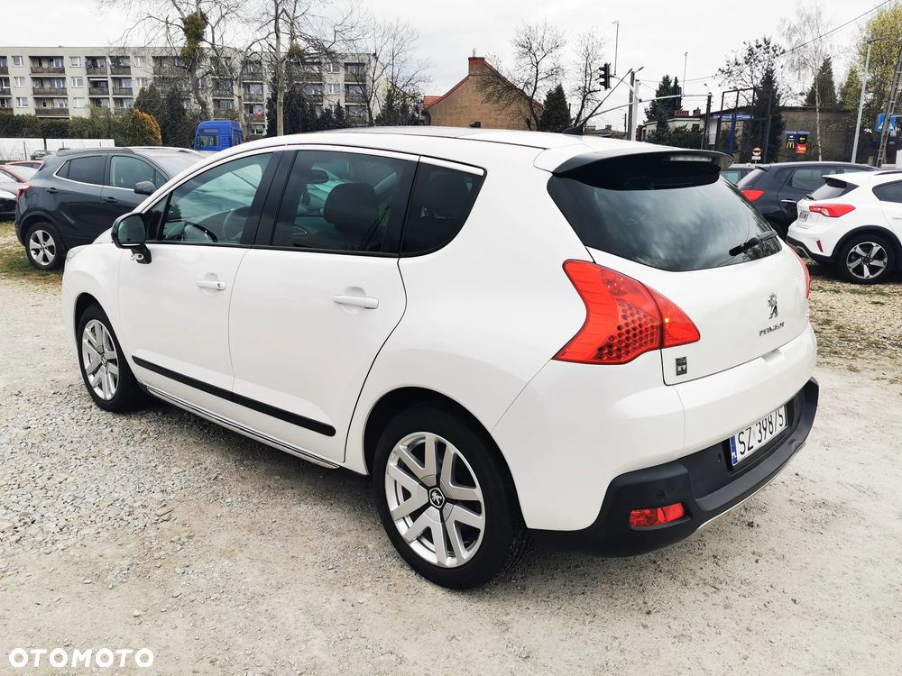 Peugeot 3008 2.0 HDi HYbrid4 - 3