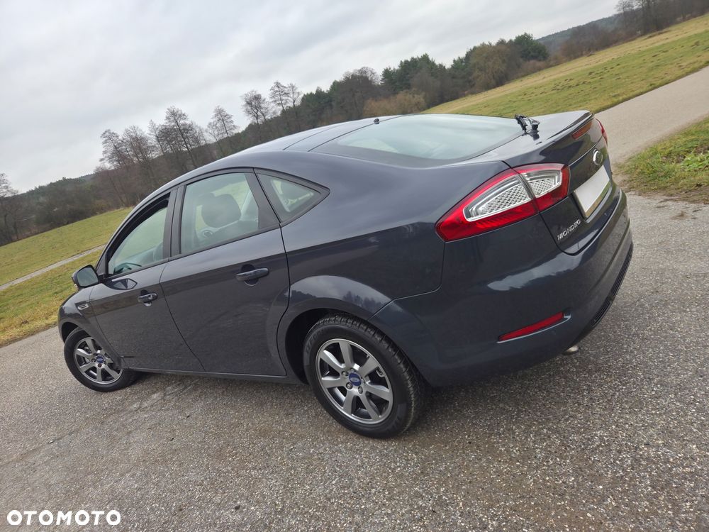 Ford Mondeo 1.6 T Ambiente - 8