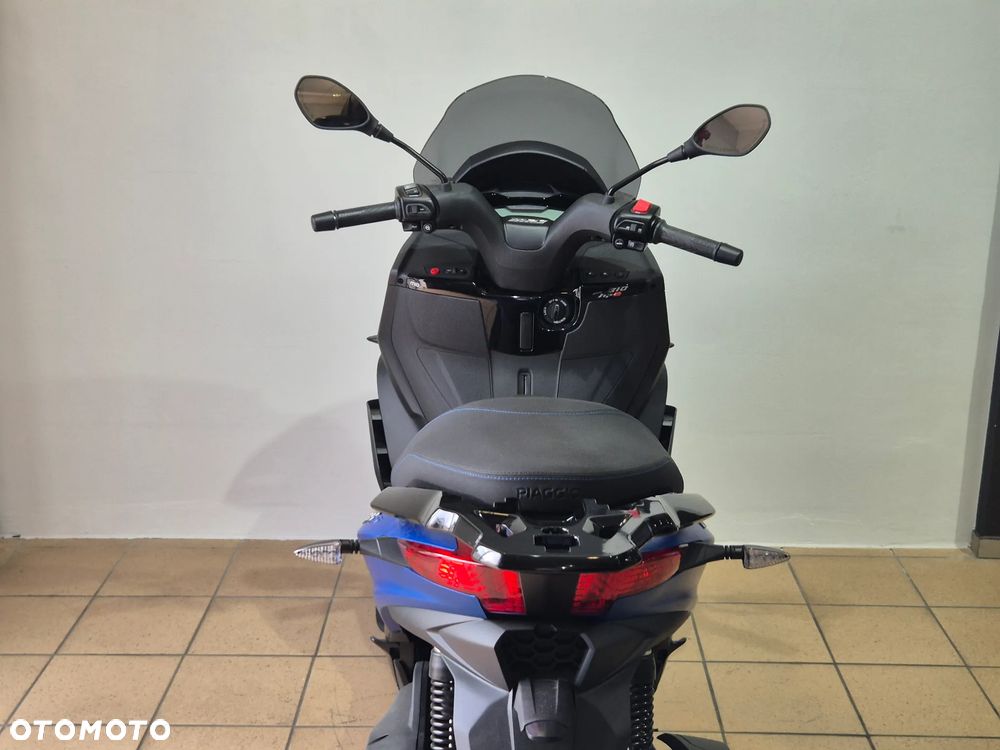 Piaggio MP-3 - 8