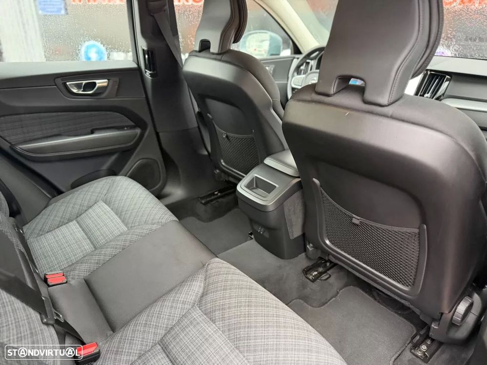 Volvo XC 60 2.0 B4 Core - 18