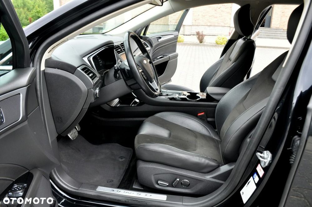 Ford Mondeo - 22