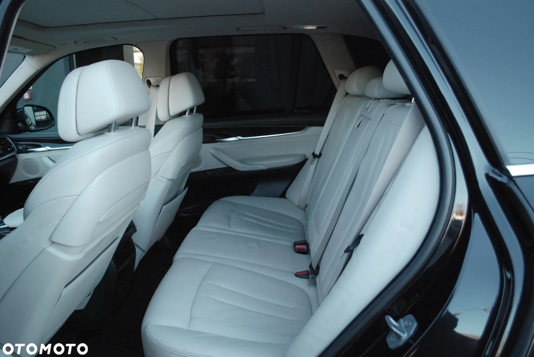 BMW X5 5.0i xDrive - 22
