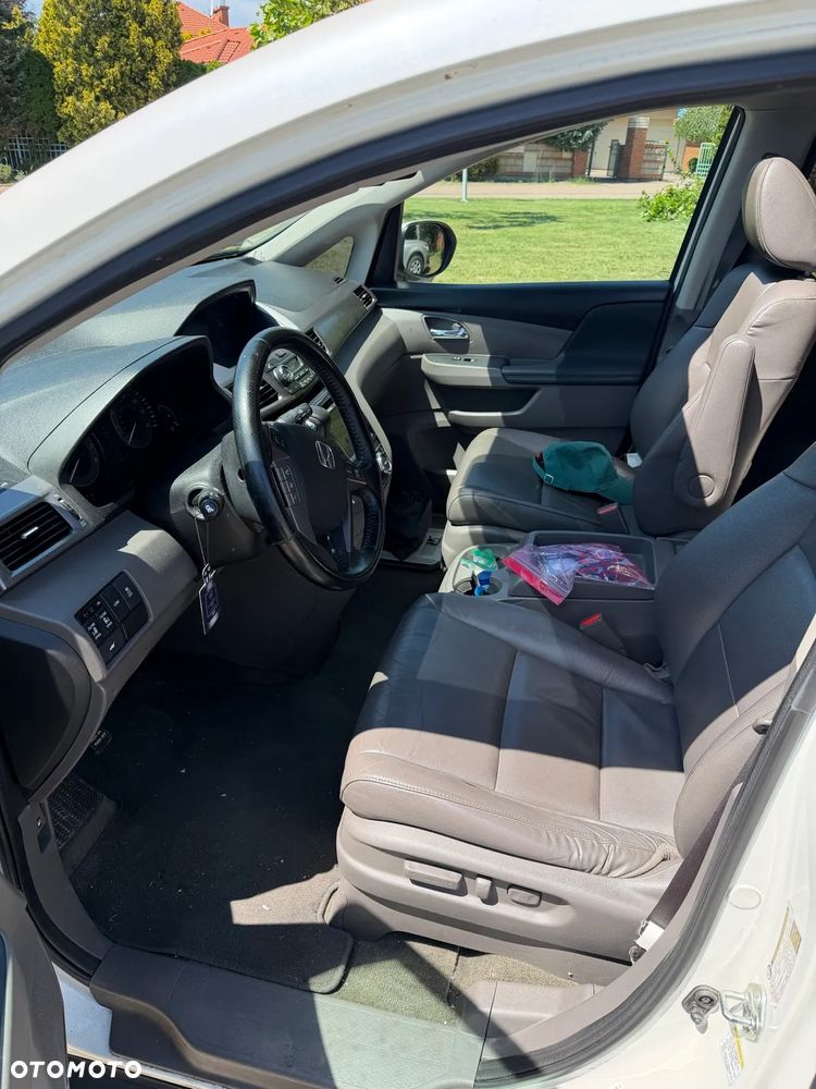 Honda Odyssey 3.5 LX - 6