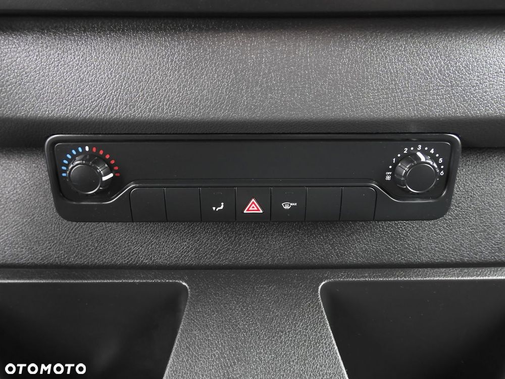 Mercedes-Benz ESPRINTER NOWY ELEKTRYCZNY FURGON AUTOMAT  GWARANCJA  95KM - 32