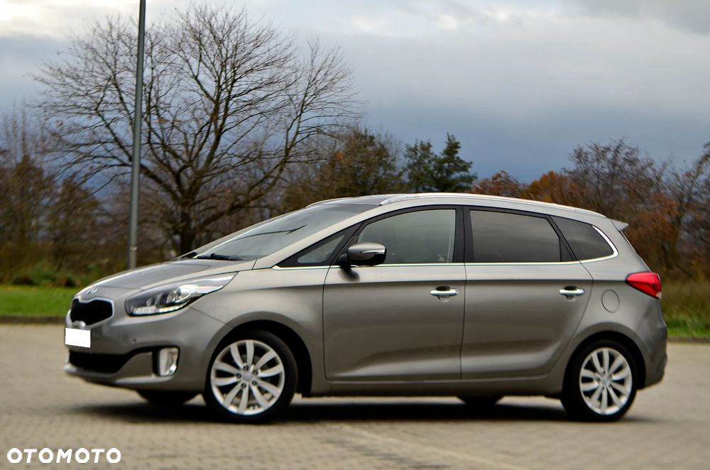 Kia Carens 1.7 CRDi L 7os - 4