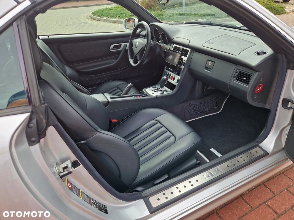 Mercedes-Benz SLK - 25