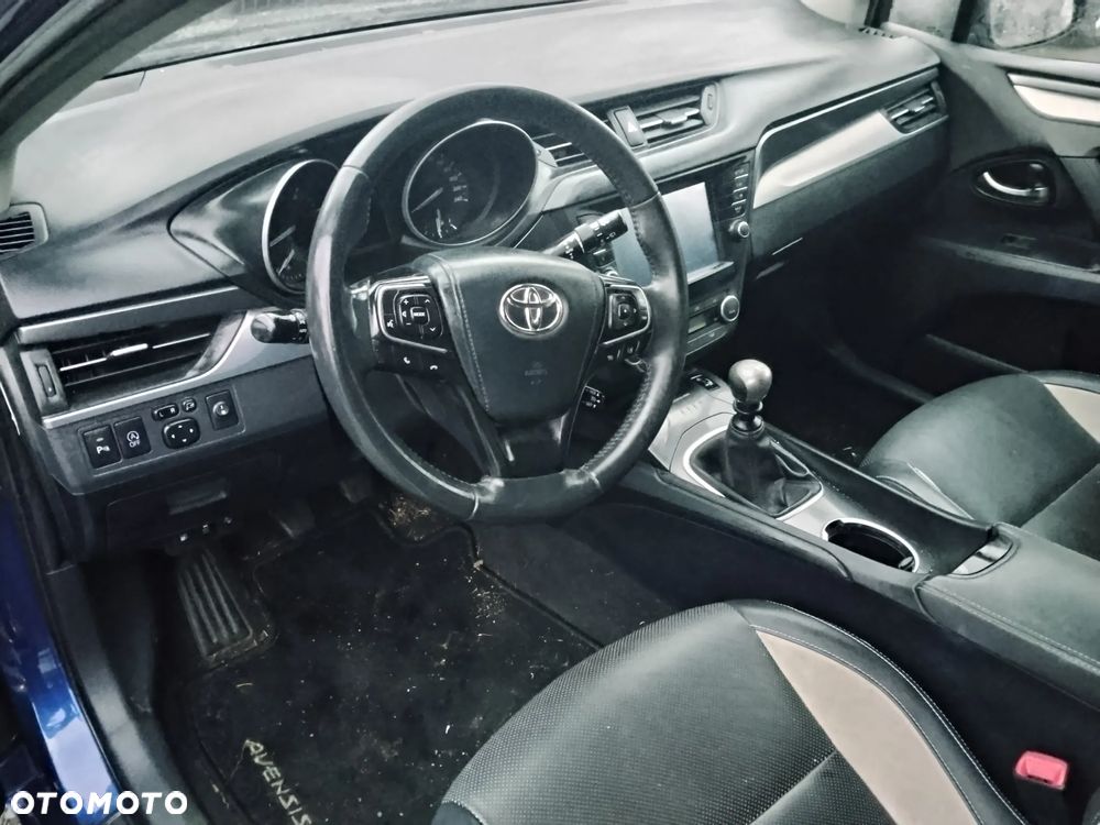 Toyota Avensis - 5