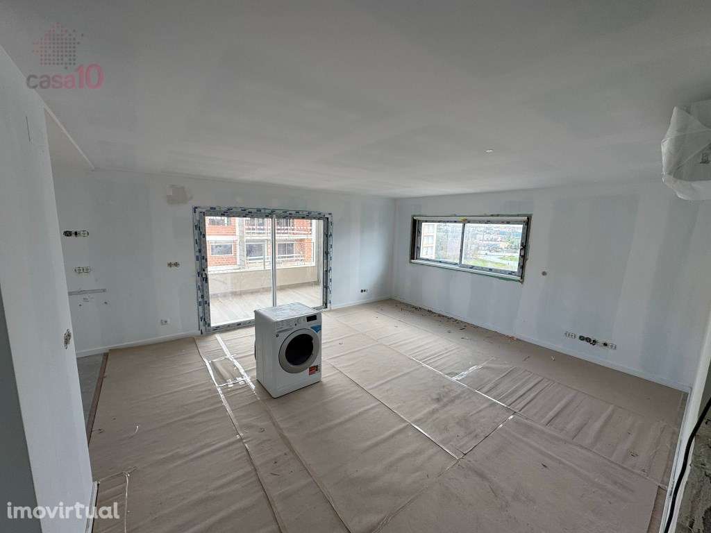 T4 duplex, com excelente terraço, para arrendar no Montijo - Grande imagem: 2/12
