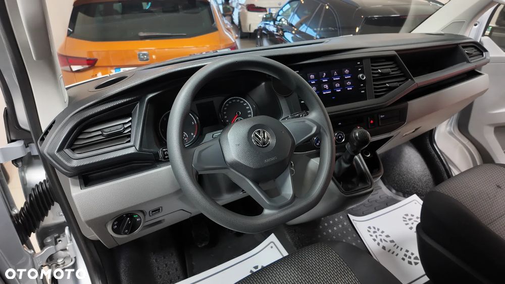 Volkswagen Transporter - 28