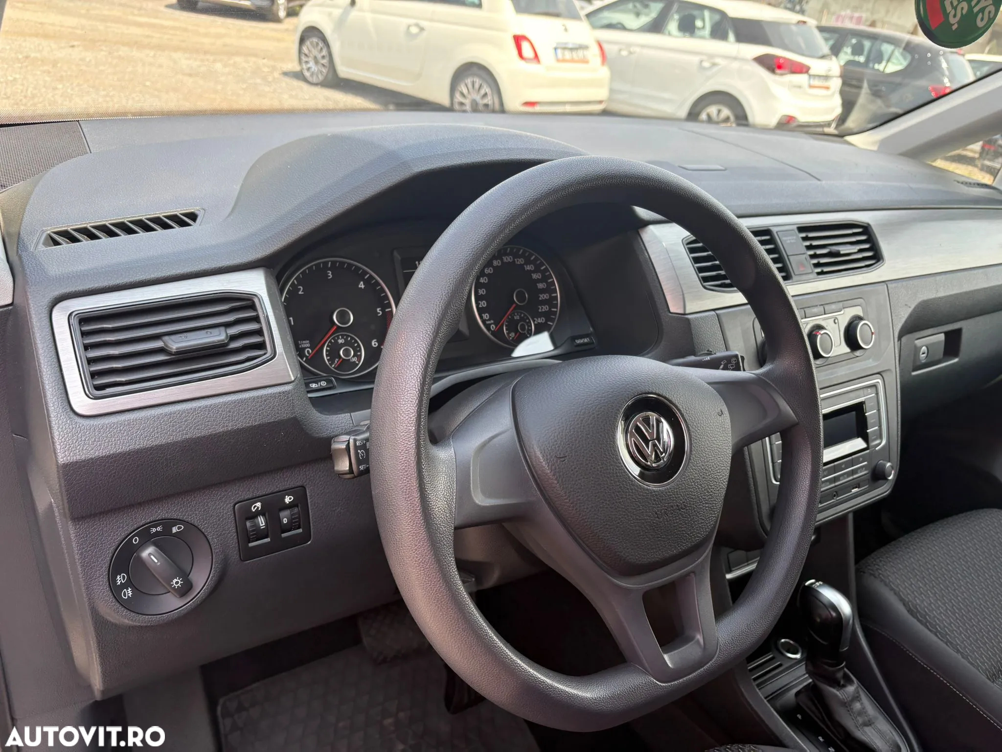 Volkswagen Caddy 2.0 TDI DSG - 9