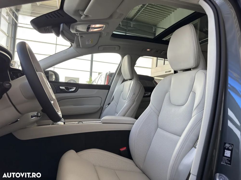 Volvo XC 60 B5 MHEV AT AWD Ultimate Dark - 10