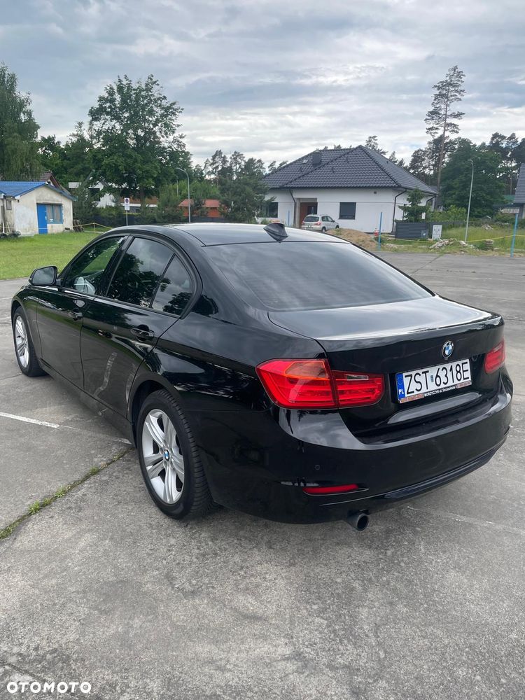 BMW Seria 3 318d DPF Edition Sport - 8