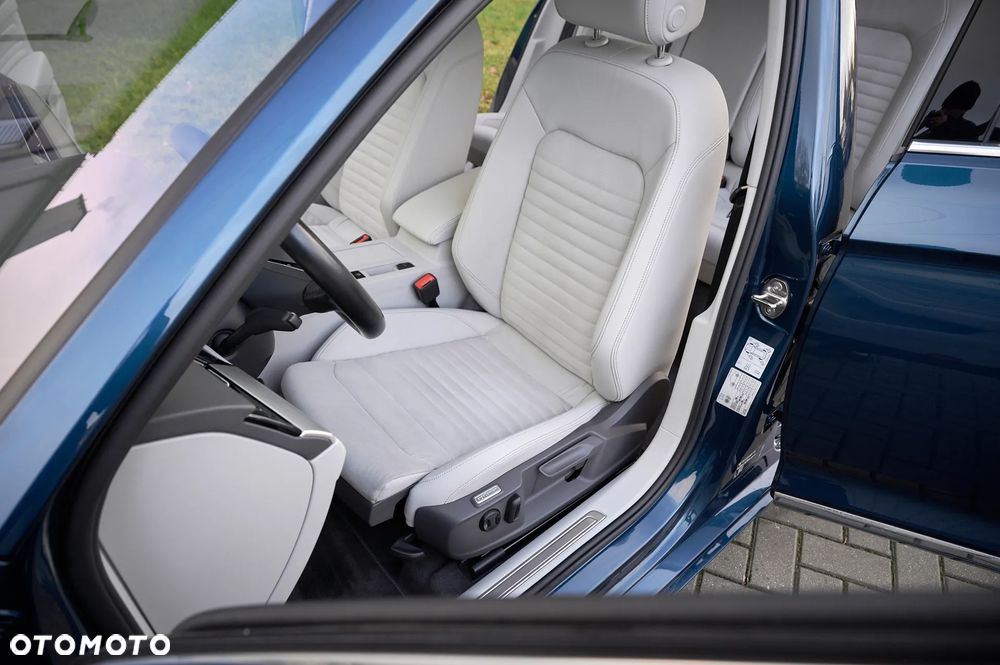 Volkswagen Passat - 22