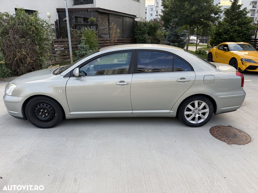 Toyota Avensis - 7