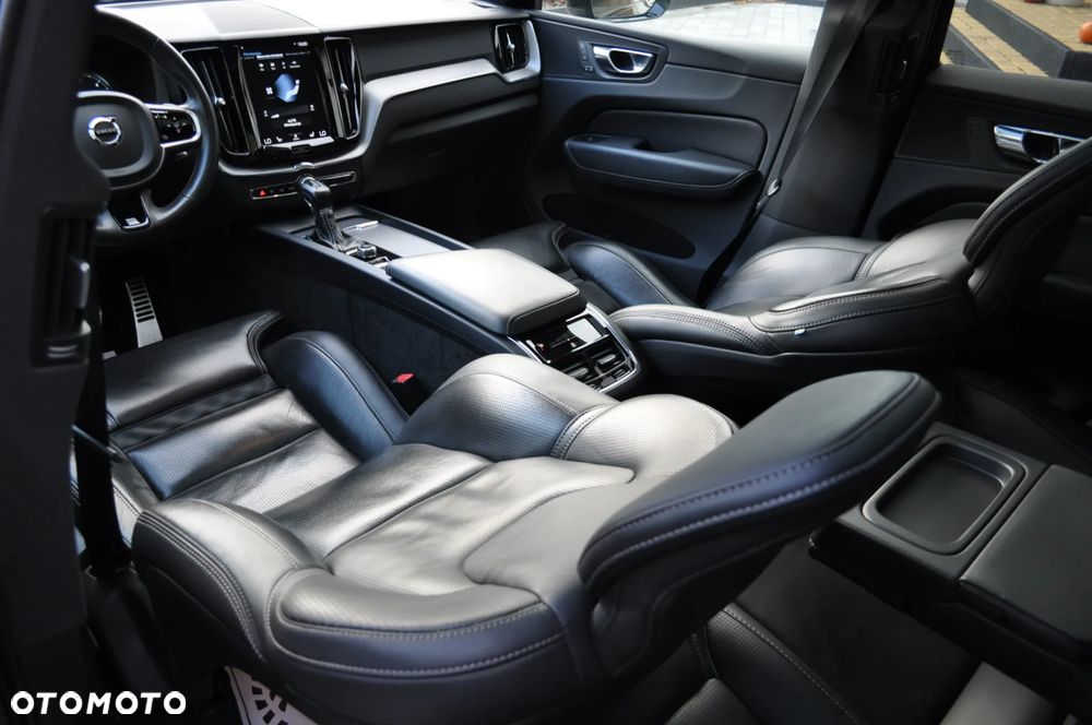 Volvo XC 60 D4 SCR R-Design - 5