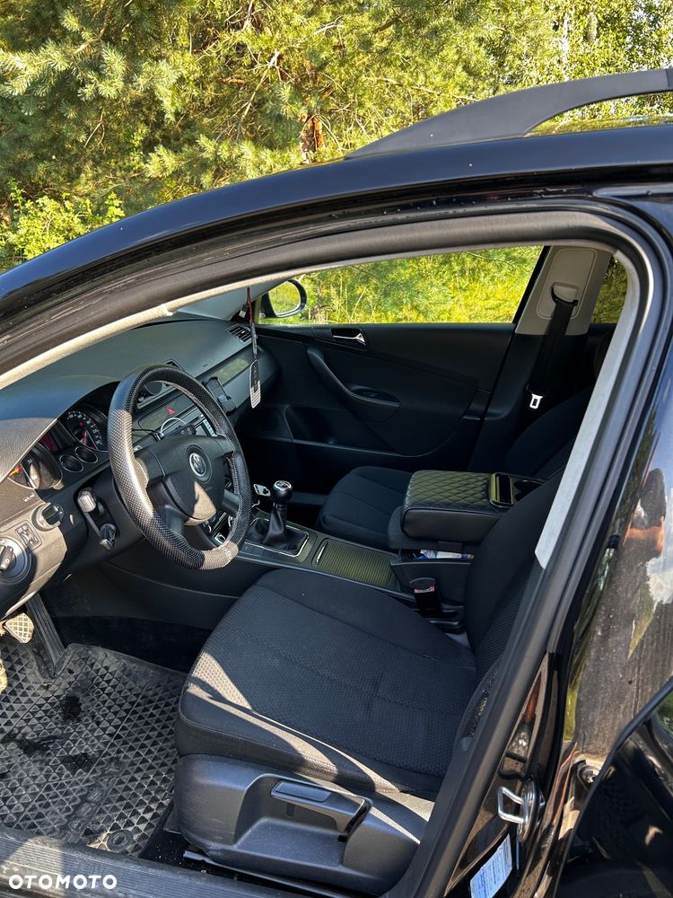Volkswagen Passat 1.9 TDI Comfortline - 6