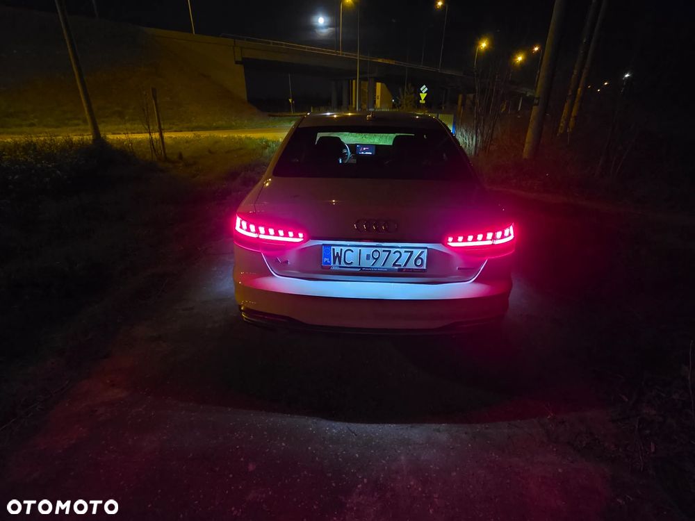 Audi A4 Limousine 2.0 TFSI quattro S tronic design - 22