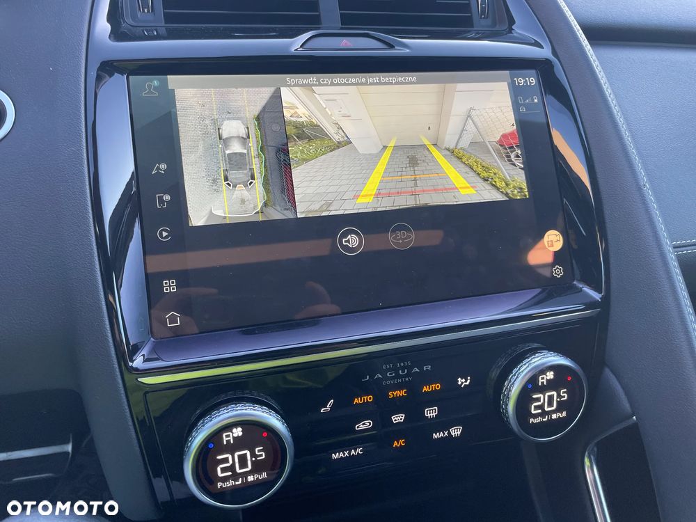 Jaguar E-Pace 2.0 P300 mHEV AWD 300 Sport - 9