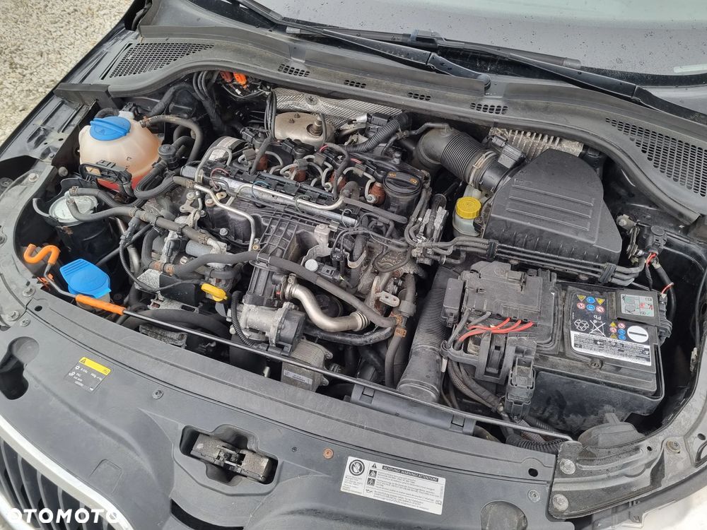 Skoda RAPID - 12