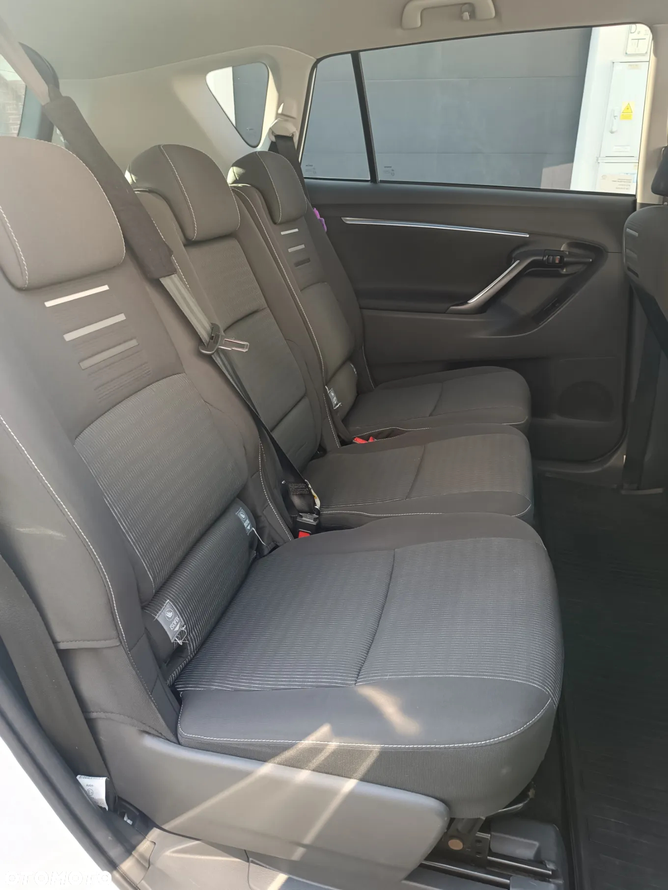 Toyota Verso 1.8 Prestige 7os - 12