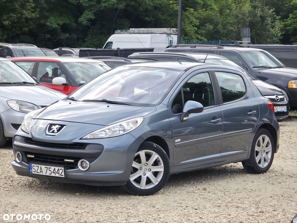 Peugeot 207 - 1