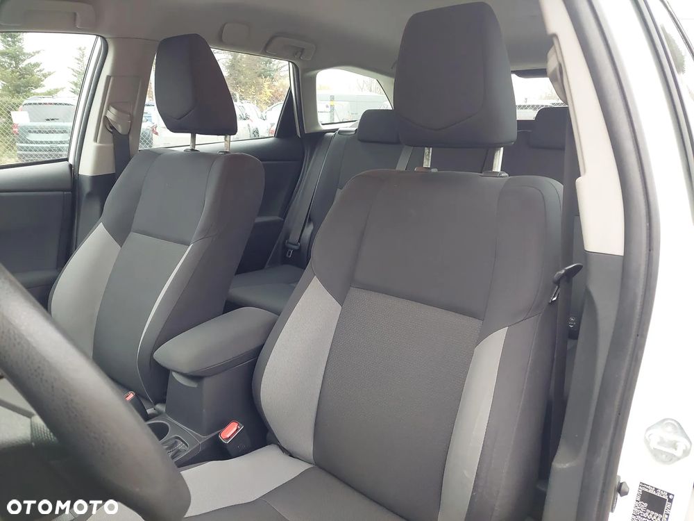 Toyota Auris 1.6 Active - 11