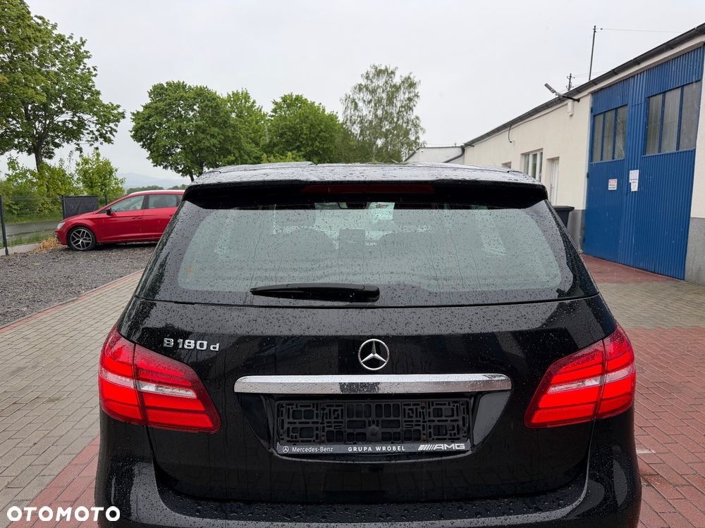 Mercedes-Benz Klasa B 180 (CDI) d 7G-DCT AMG Line - 16