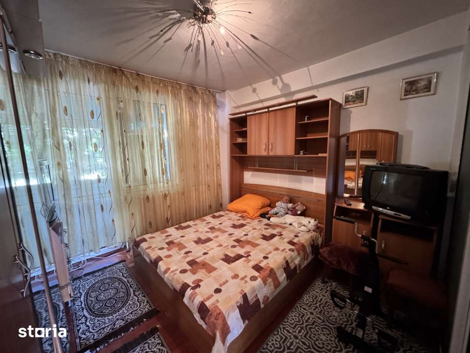Apartament 2 camere, 47 mp, zona Craiovita Noua — fotografia 3