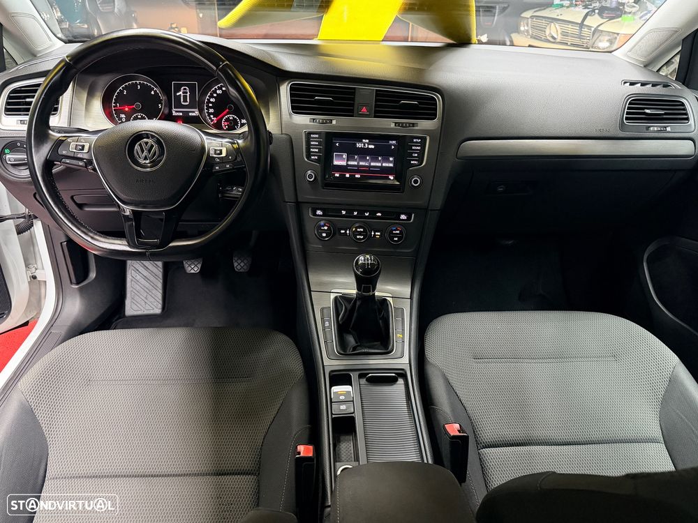 VW Golf 1.6 TDi BlueMotion Trendline - 8