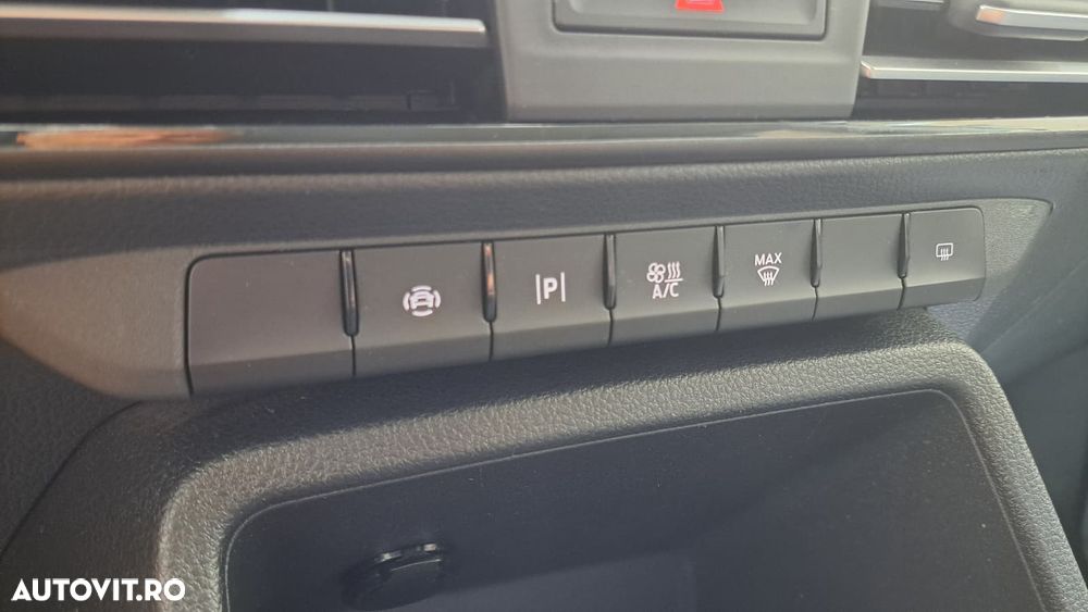 Ford Tourneo Connect 2.0L EcoBlue LWB Titanium - 37