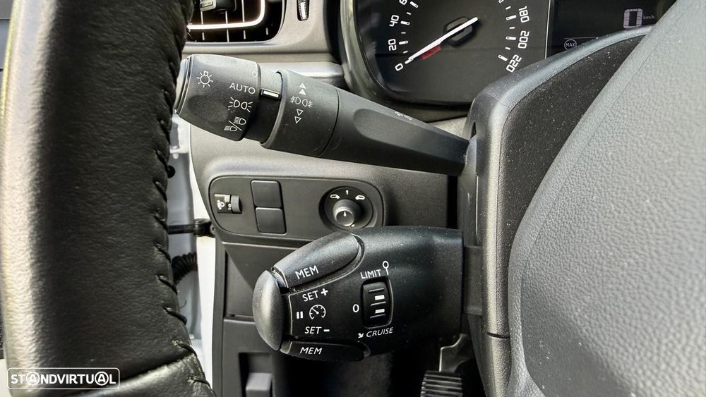 Citroën C3 1.2 PureTech Shine - 22