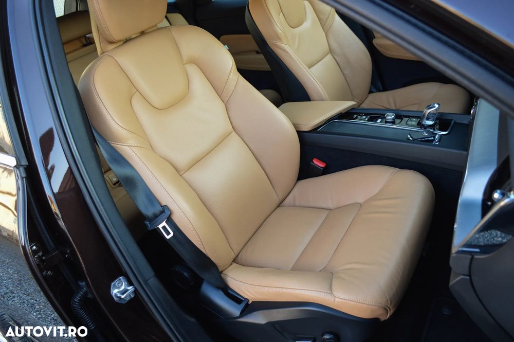 Volvo XC 60 Recharge T8 Twin Engine eAWD Inscription - 17