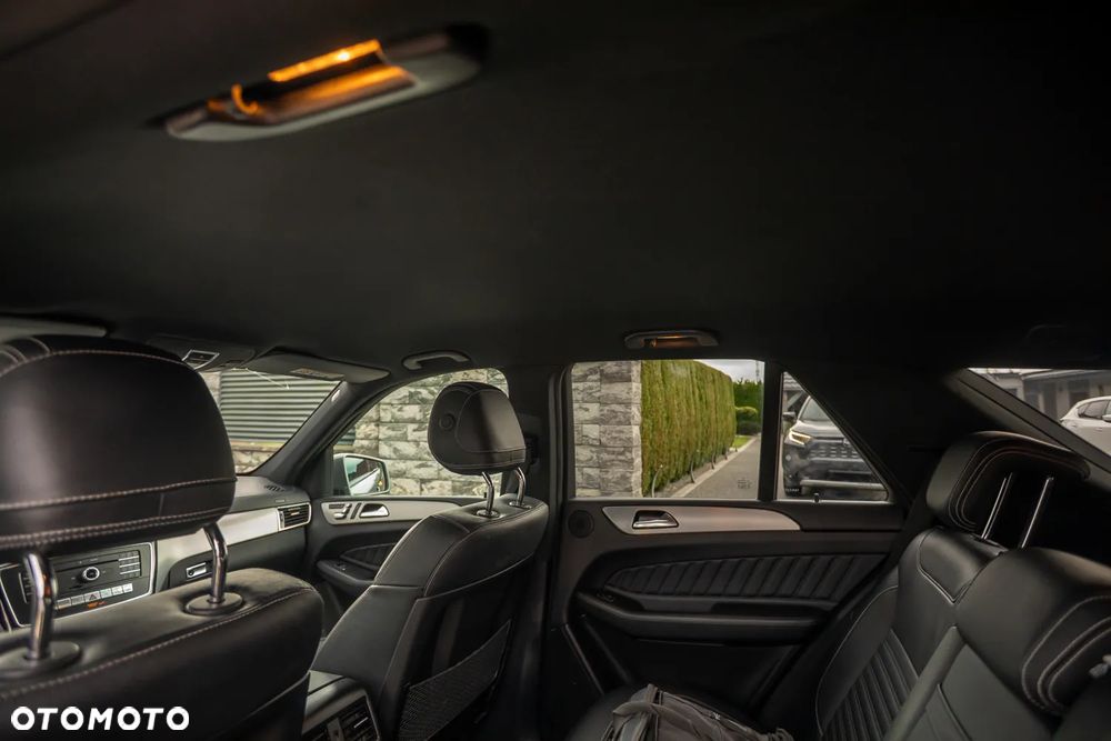 Mercedes-Benz GLE - 25