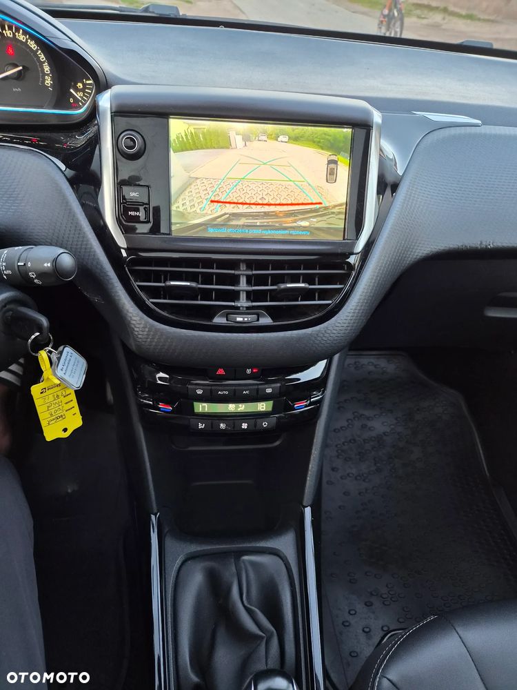 Peugeot 2008 BlueHDi 100 STOP & START Allure - 11