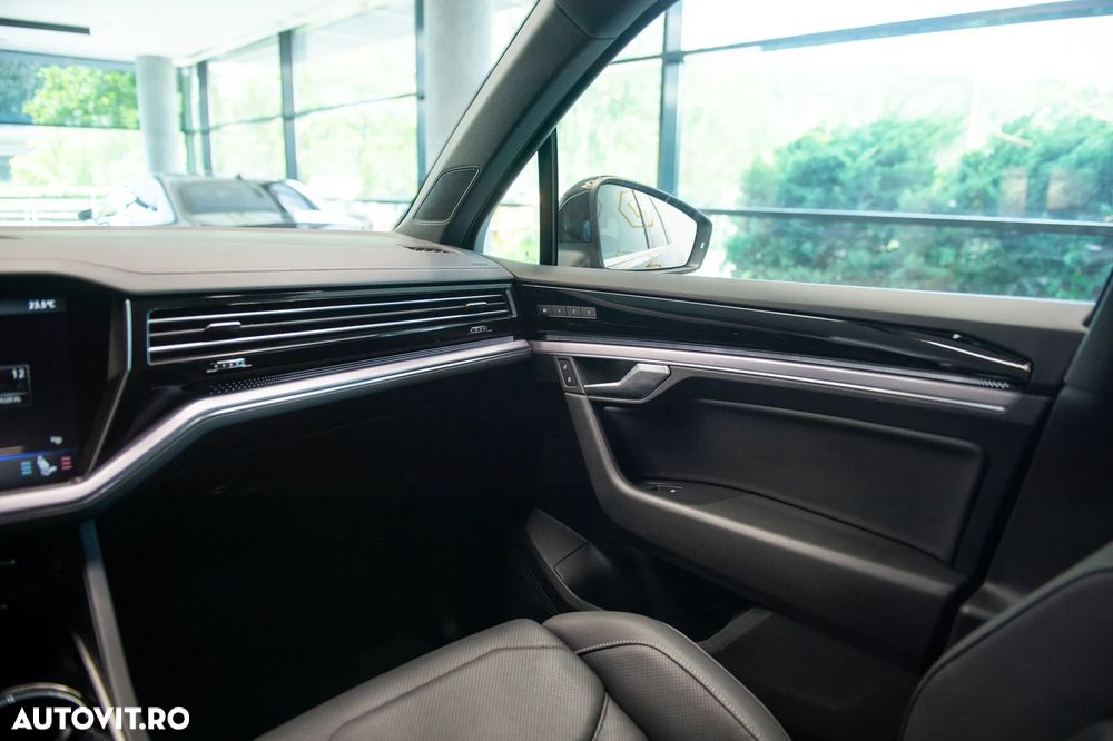 Volkswagen Touareg 3.0 V6 TDI 4Motion DPF Automatik R-Line - 32