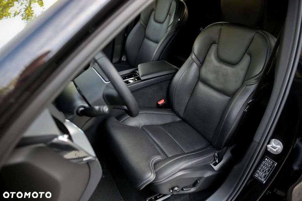 Volvo XC 60 B5 B AWD Plus Black Edition - 20