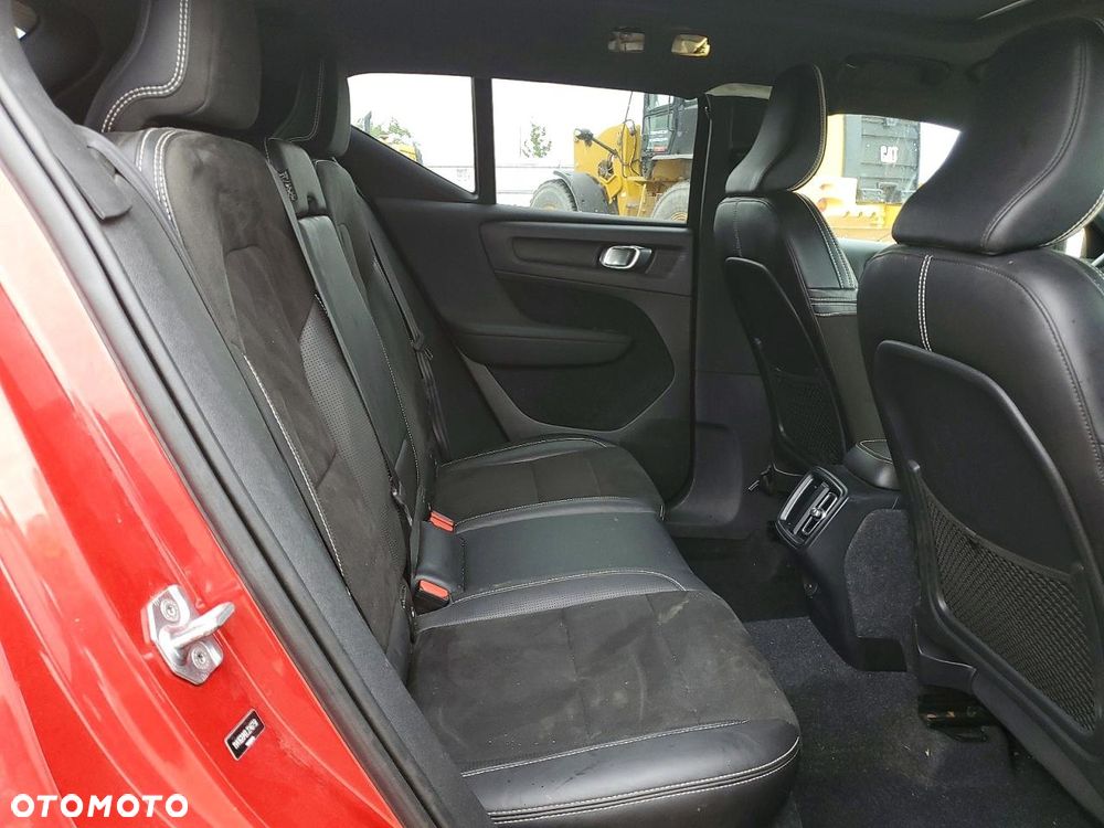 Volvo XC 40 T5 AWD R-Design - 11