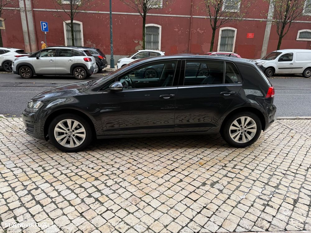 VW Golf 1.6 TDi BlueMotion Confortline - 6