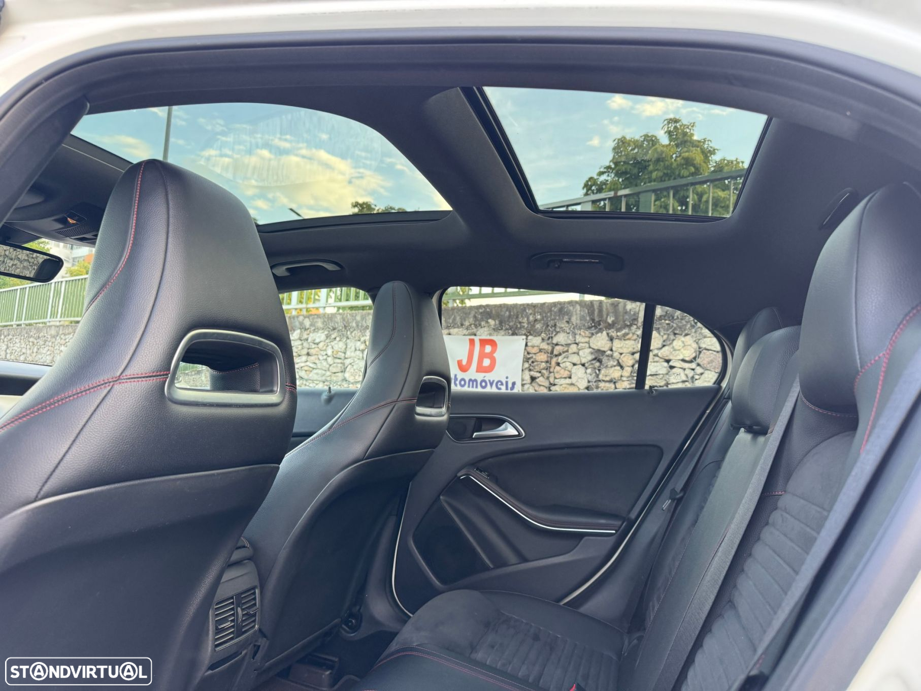 Mercedes-Benz GLA 220 d AMG Line - 13