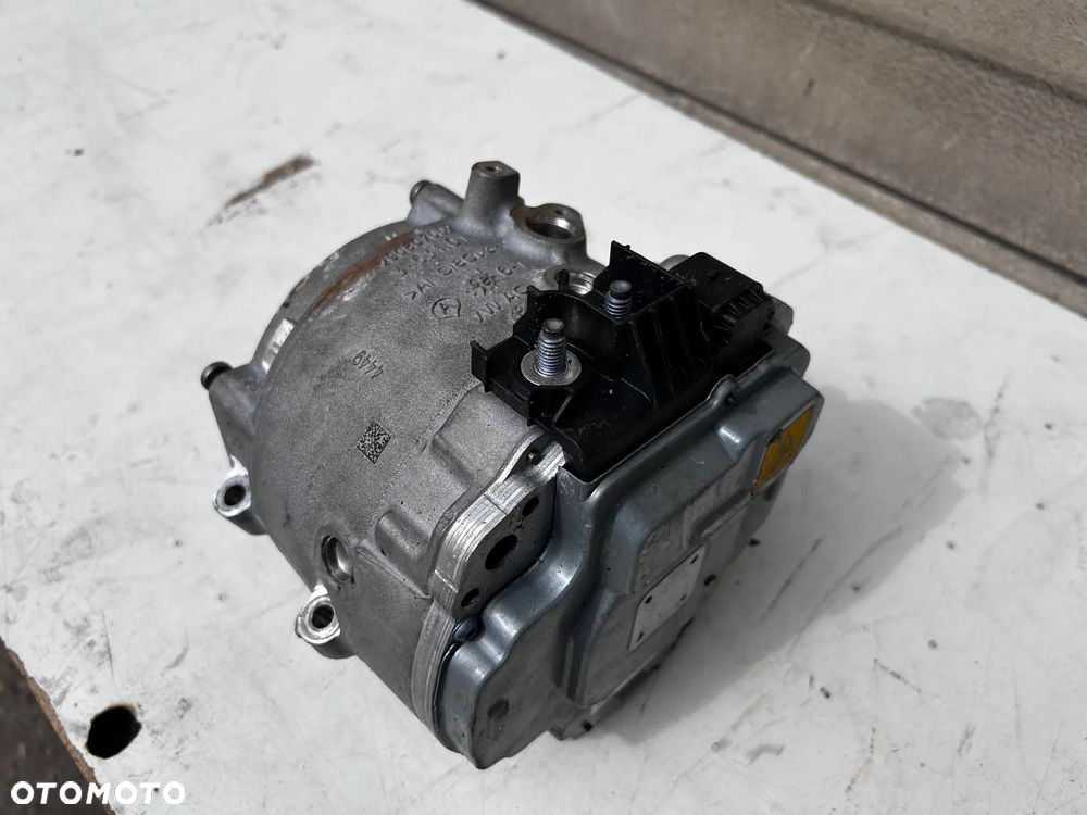AUDI A4 A5 A6 Q7 Q8 4N1903028A ALTERNATOR - 2