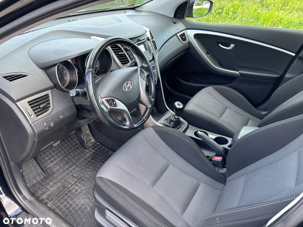 Hyundai i30 Kombi 1.6 CRDI Select - 20