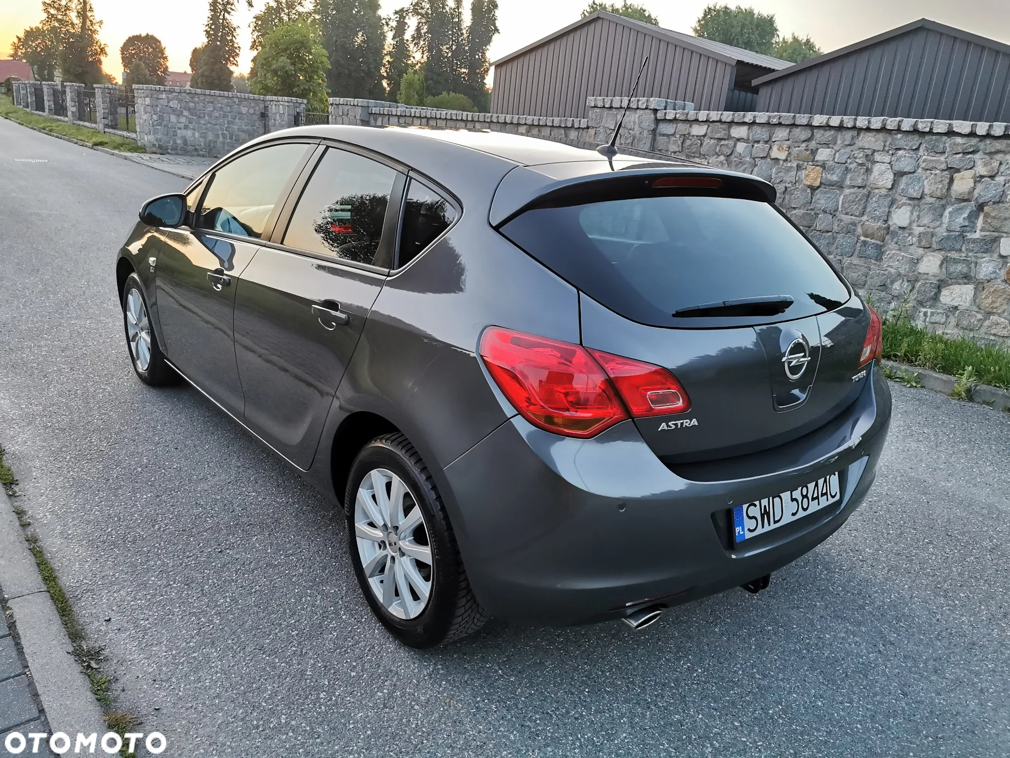 Opel Astra 1.4 Turbo 150 Jahre - 13