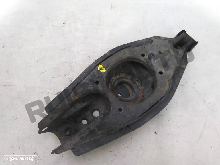 Triângulo Suspensão Trás Direito  Mercedes W201 (190) [1982_199 - 1
