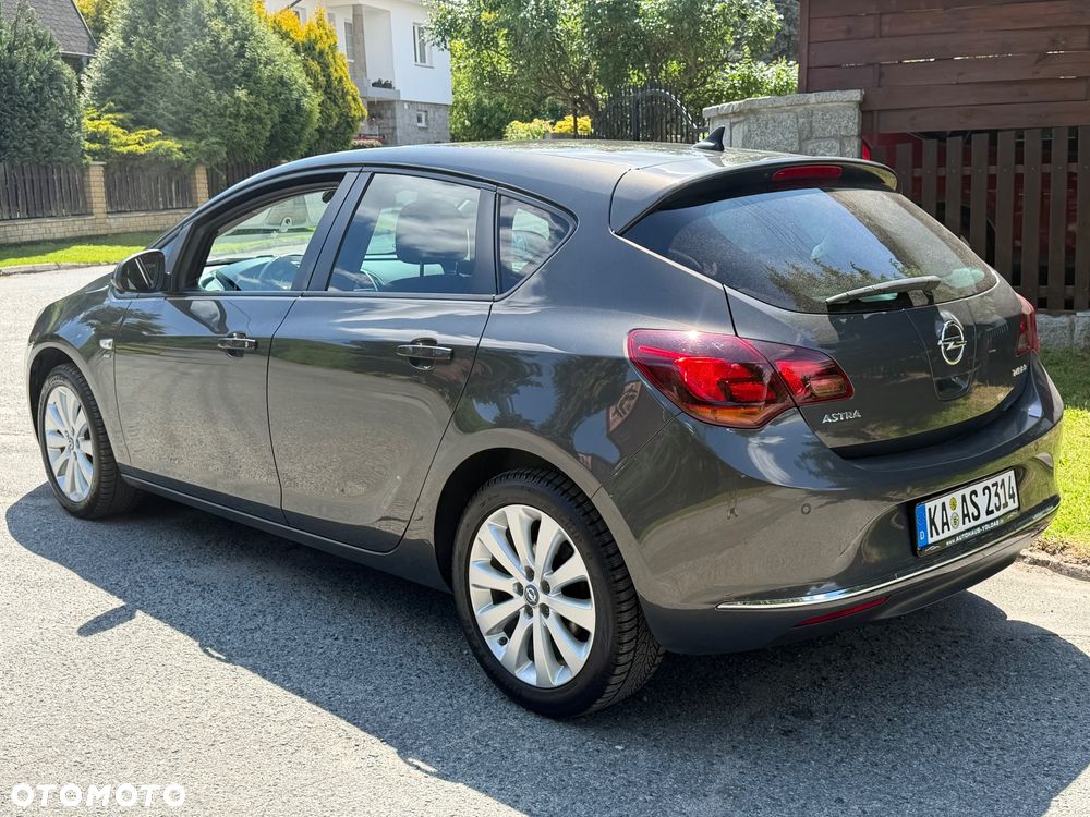 Opel Astra 1.4 Turbo Exklusiv - 4