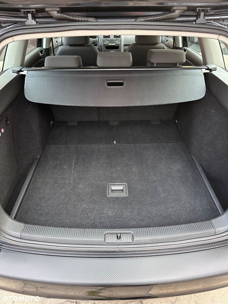 Volkswagen Golf 1.9 TDI DPF Trendline - 34