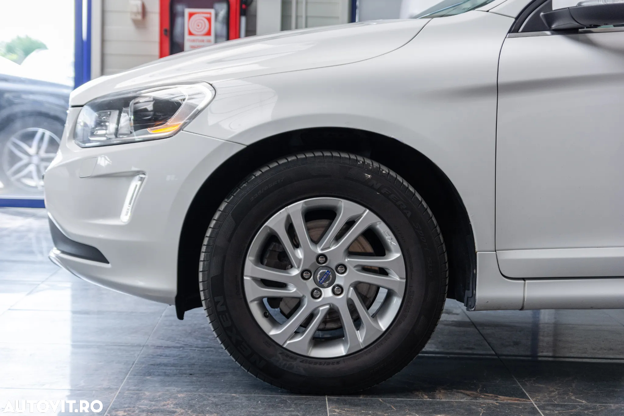 Volvo XC 60 D4 AWD Momentum - 18
