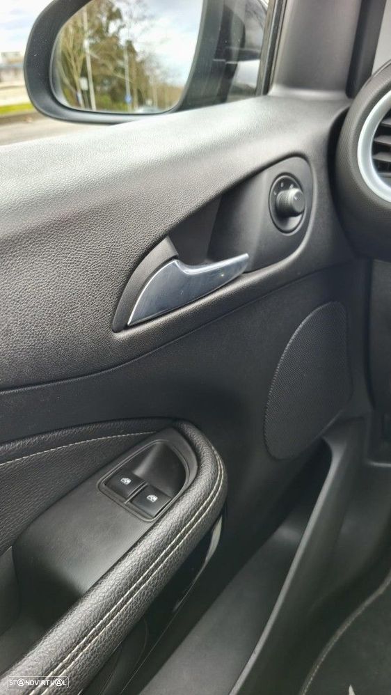 Opel Adam 1.0 T Black Jack - 36