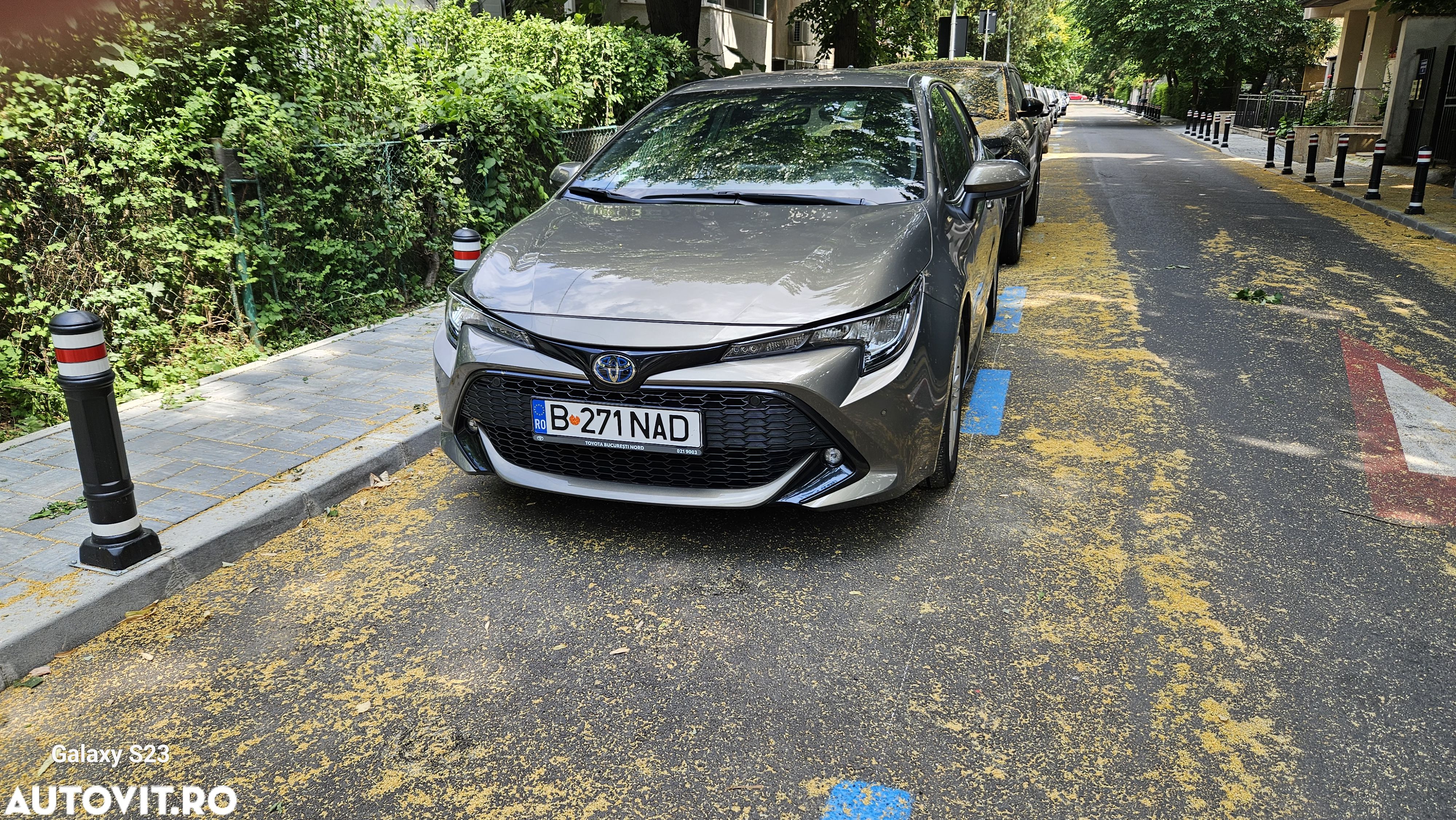 Toyota Corolla - 1