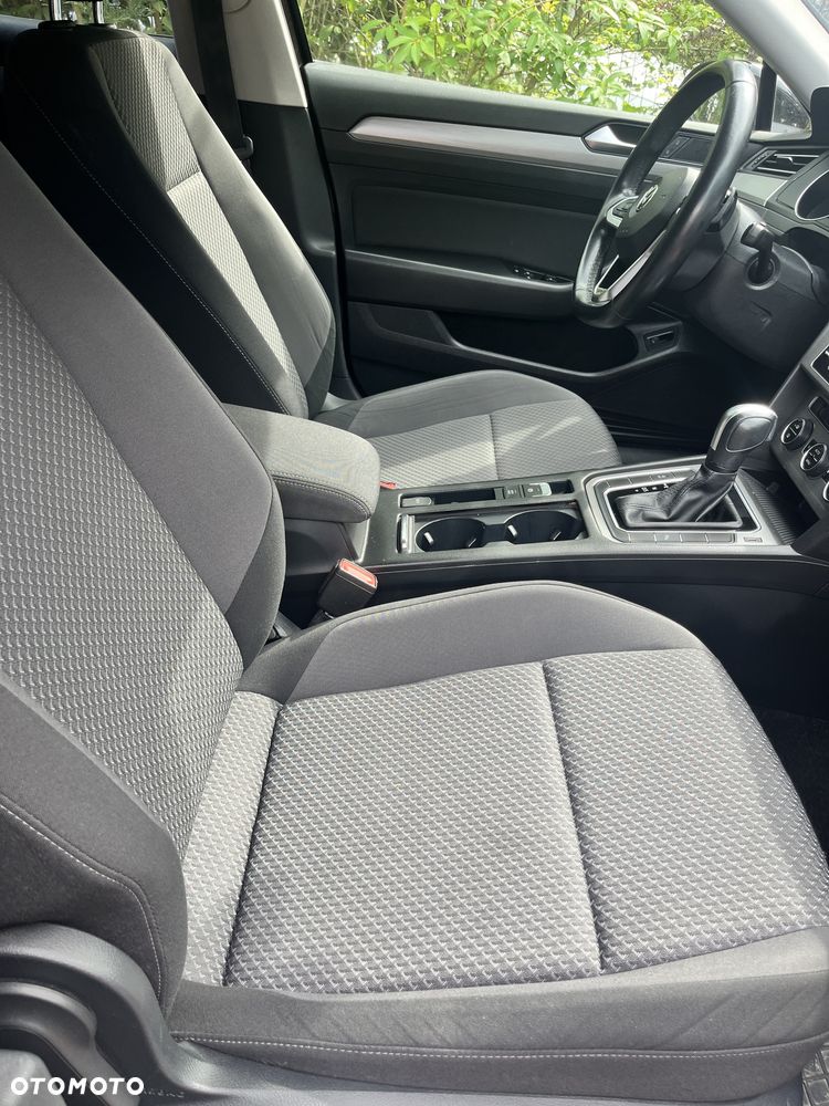 Volkswagen Passat - 7